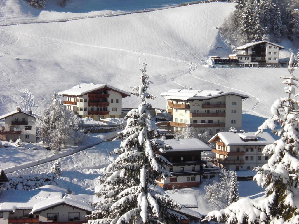 Sun Valley - Wildschoenau Hotel Auffach Exterior photo